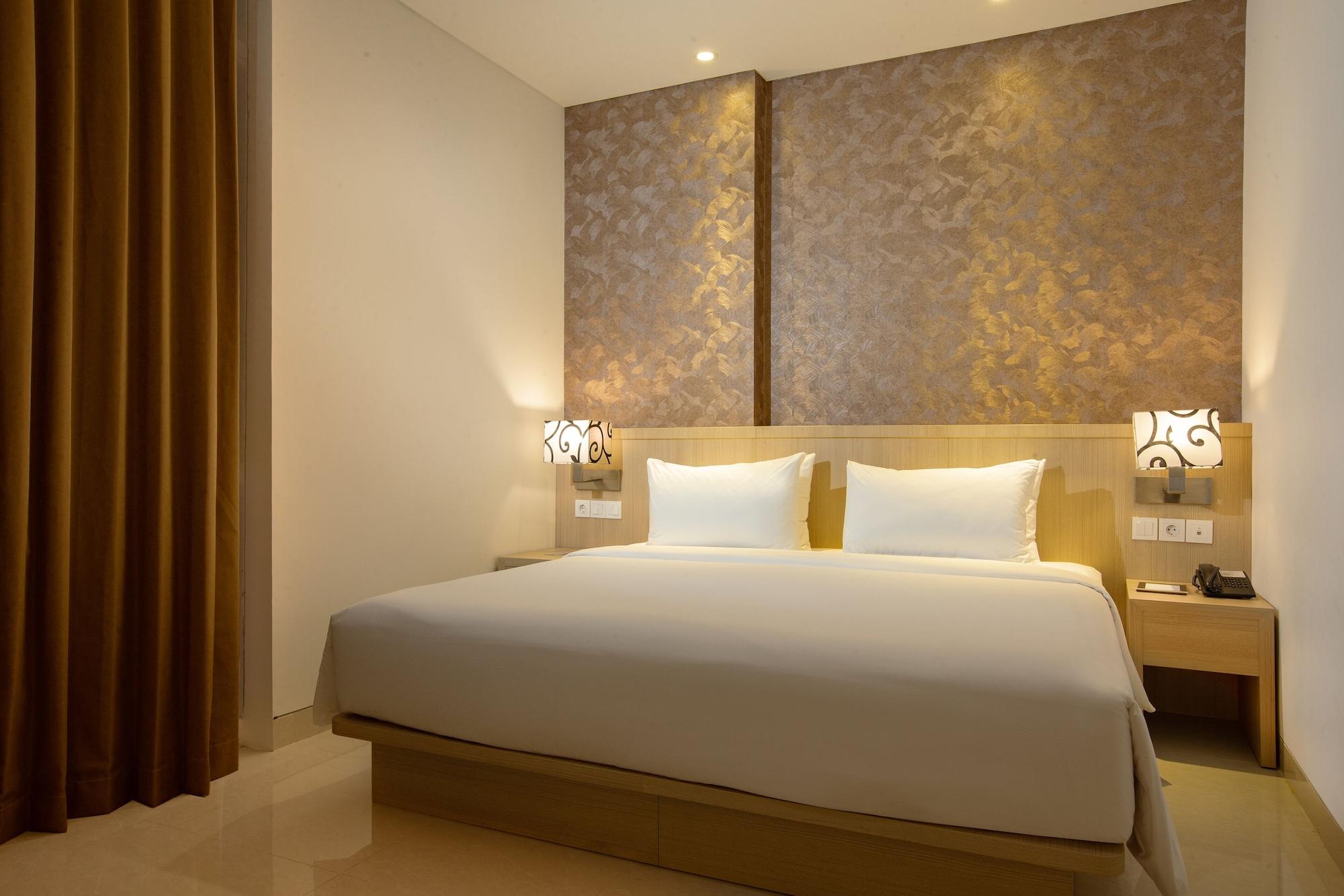 Hotel Santika Gresik Экстерьер фото