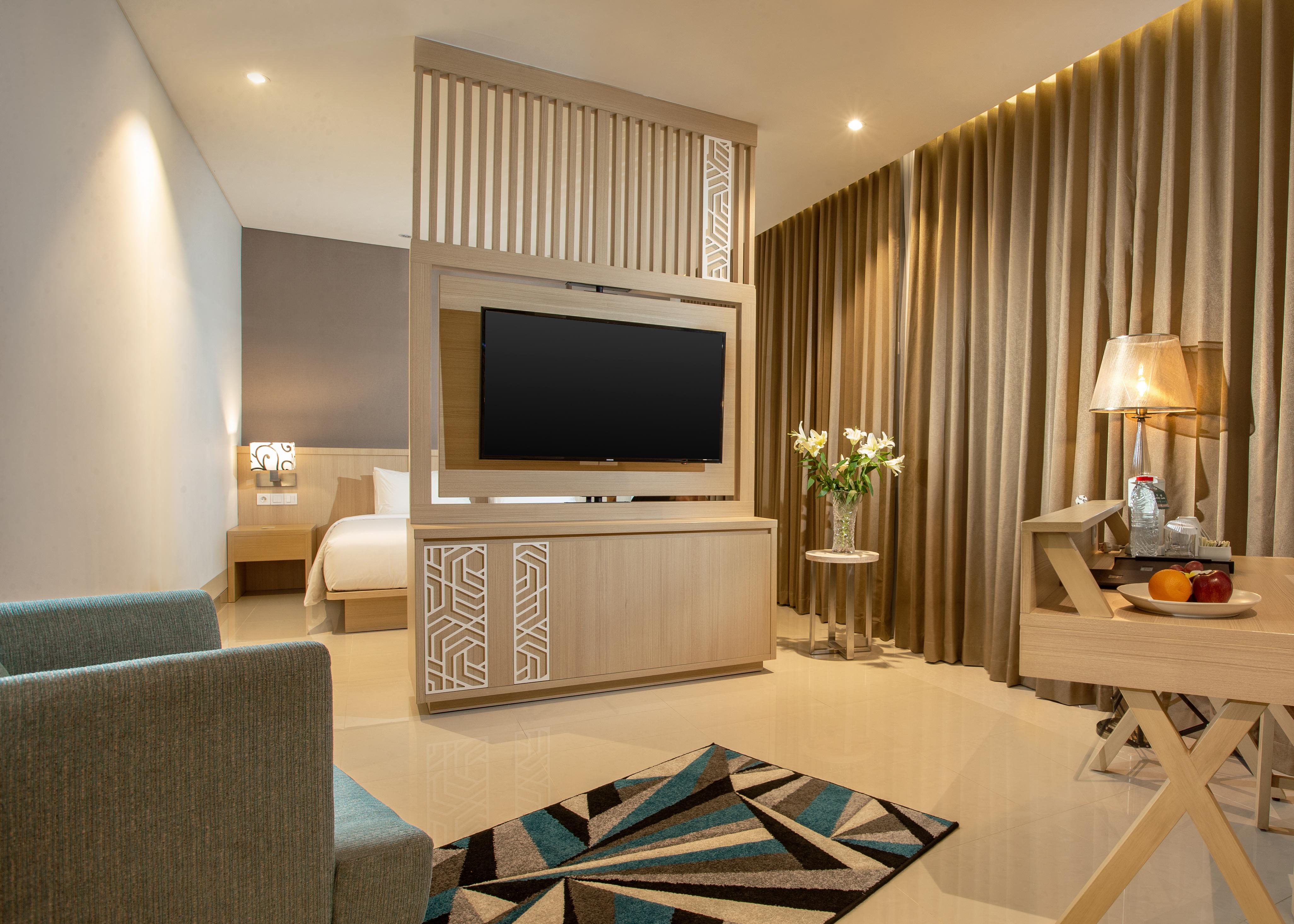 Hotel Santika Gresik Экстерьер фото