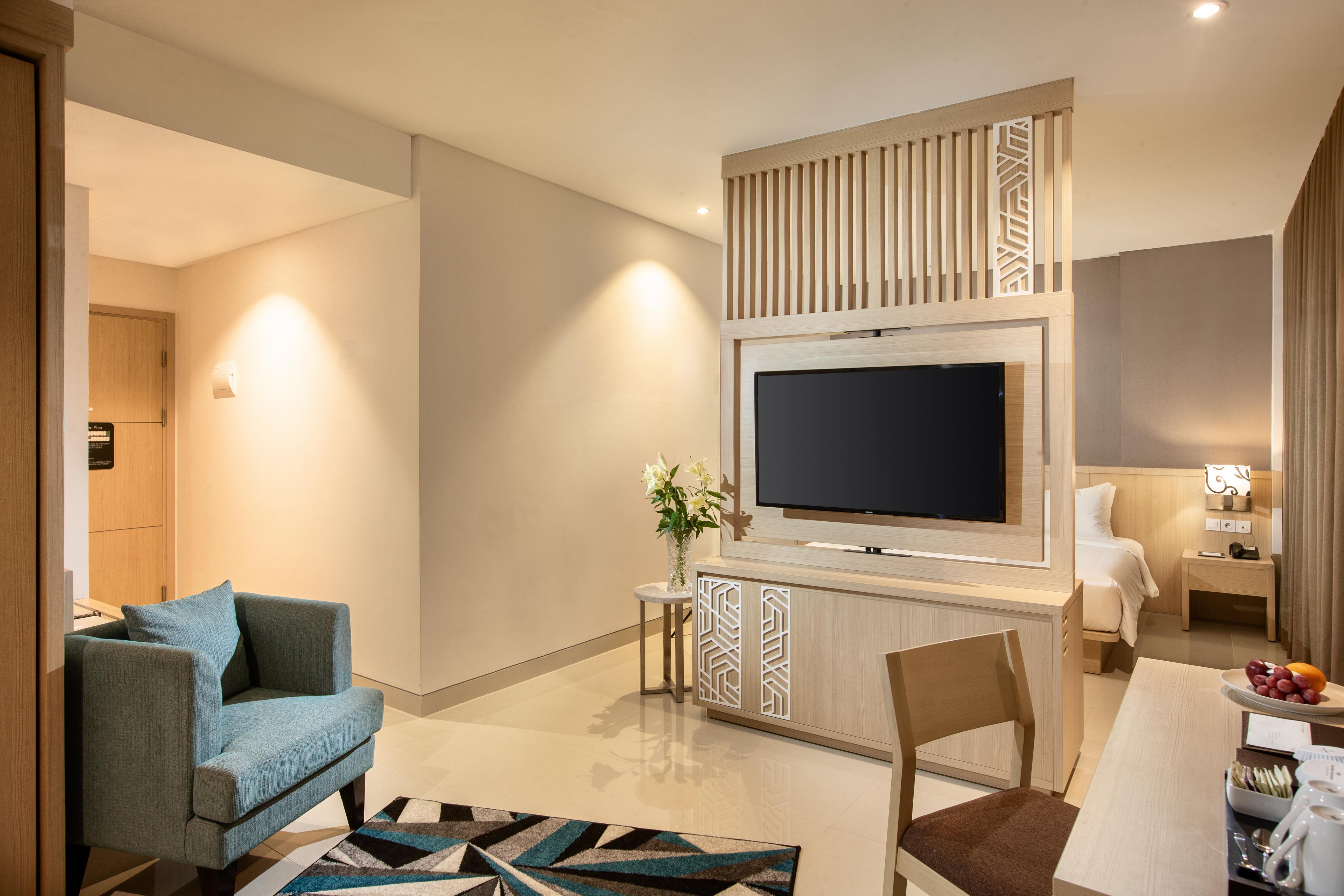 Hotel Santika Gresik Экстерьер фото