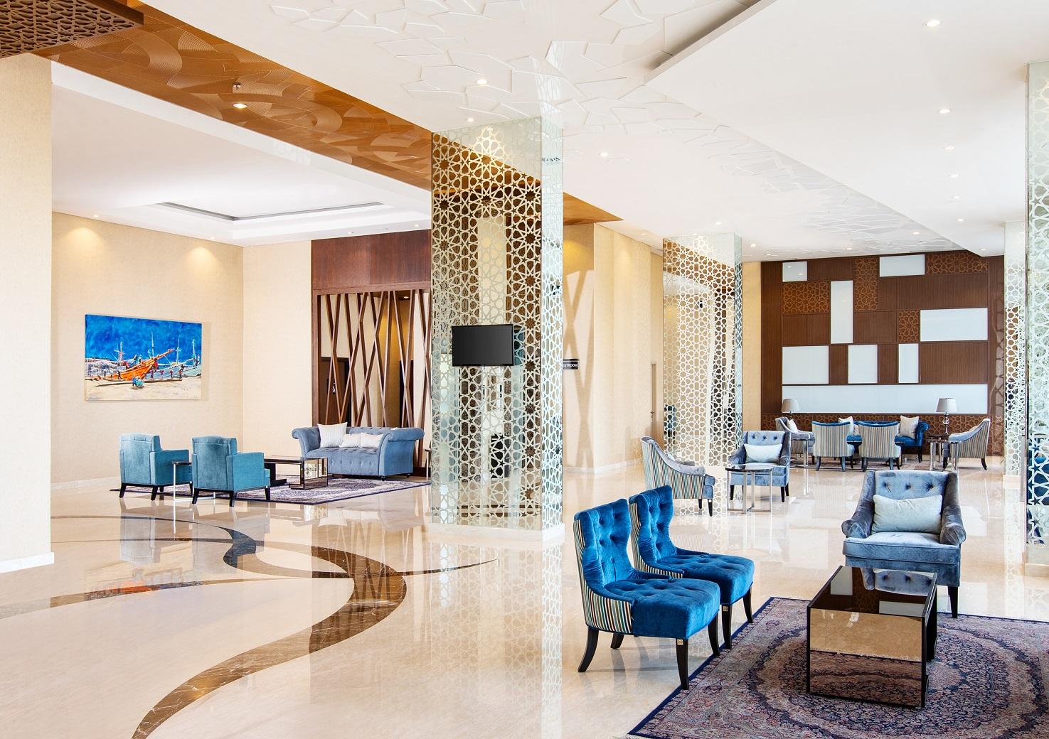 Hotel Santika Gresik Экстерьер фото